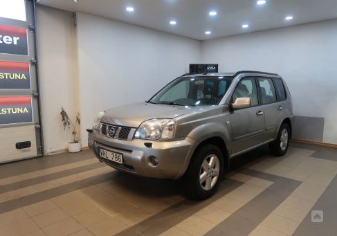 Nissan X-Trail, 2004