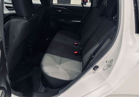 Suzuki Swift, 2024 3