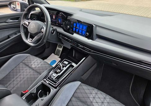 Volkswagen Golf, 2024 2