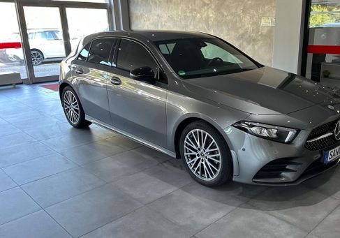 Mercedes-Benz A 200, 2022