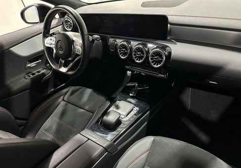 Mercedes-Benz CLA 250, 2022