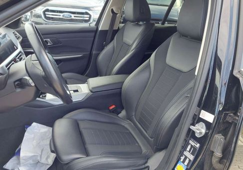 BMW 320, 2022 3