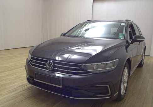 Volkswagen Passat, 2022