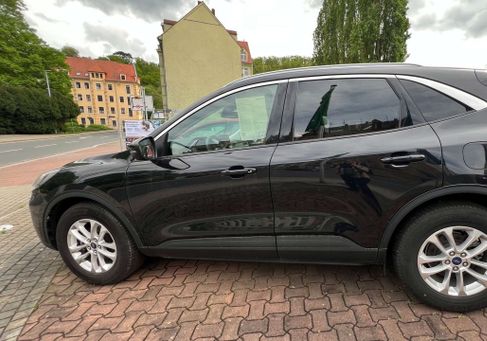 Ford Kuga, 2021