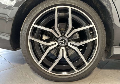 Mercedes-Benz E 200, 2022