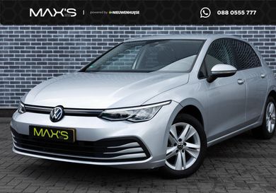 Volkswagen Golf, 2022