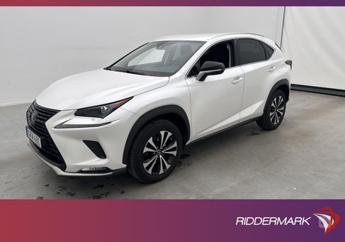 Lexus NX, 2021