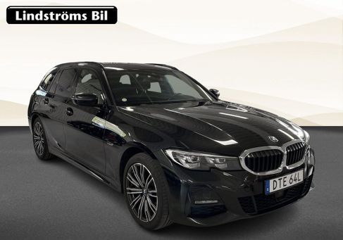 BMW 330, 2022