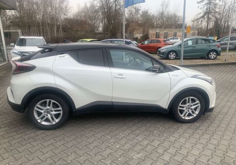 Toyota C-HR, 2017