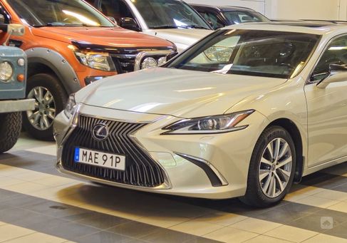 Lexus ES, 2020