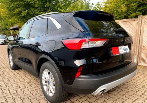 Ford Kuga, 2022