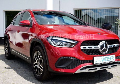 Mercedes-Benz GLA 180, 2022