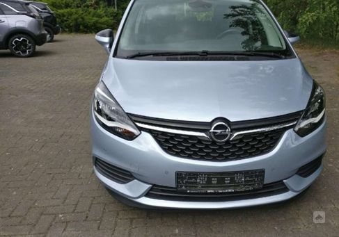 Opel Zafira, 2017