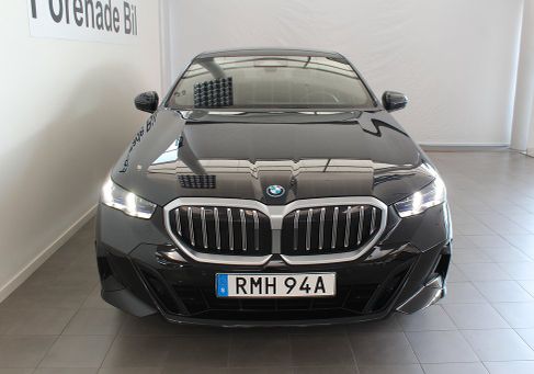 BMW 550, 2025