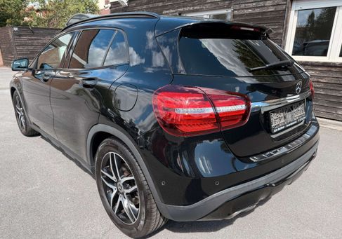 Mercedes-Benz GLA 200, 2018 3