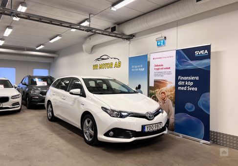 Toyota Auris Touring Sports, 2016