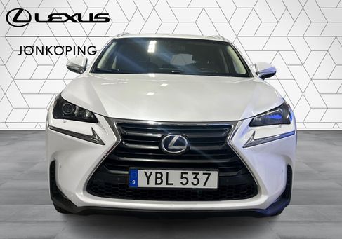 Lexus NX, 2016