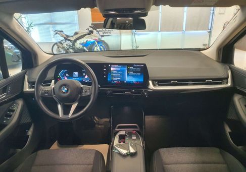 BMW 218, 2022 3