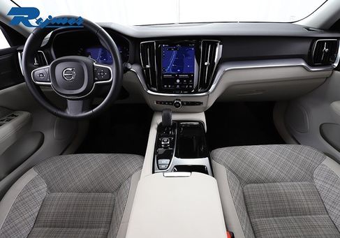 Volvo V60, 2024