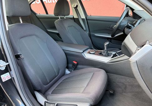 BMW 318, 2020