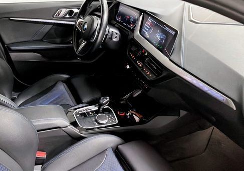 BMW 120, 2021