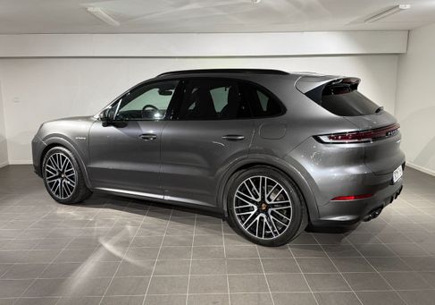 Porsche Cayenne, 2025