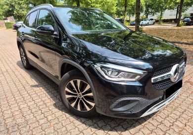 Mercedes-Benz GLA 200, 2022