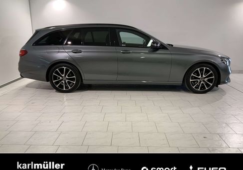 Mercedes-Benz E 200, 2020 2