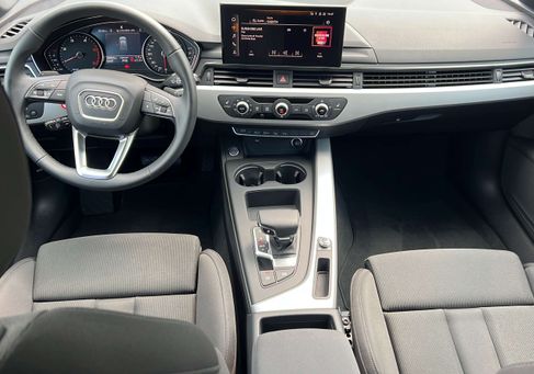Audi A4, 2023