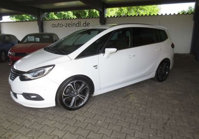 Opel Zafira Tourer, 2017