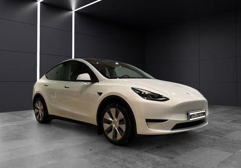 Tesla Model Y, 2023 3