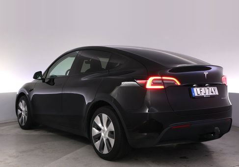 Tesla Model Y, 2023 3