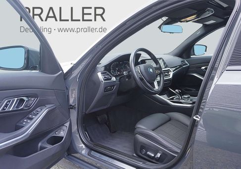 BMW 320, 2022