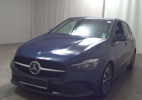 Mercedes-Benz B 200, 2023