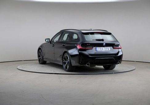BMW 330, 2024