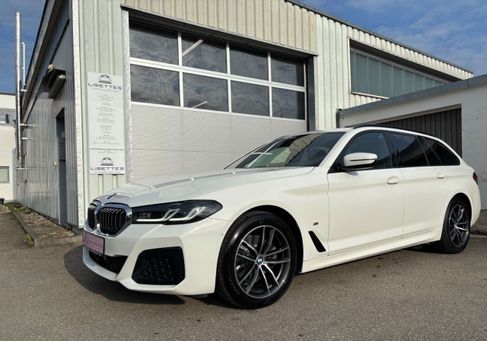 BMW 520, 2022 3