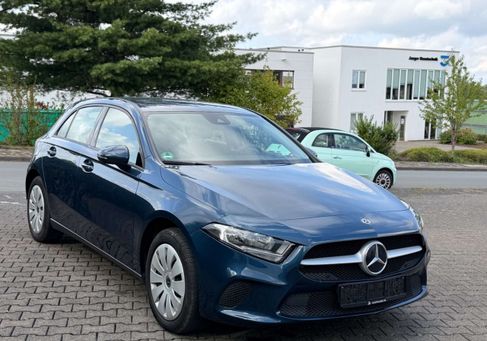 Mercedes-Benz A 250, 2022 3