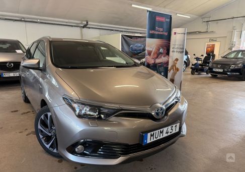 Toyota Auris Touring Sports, 2015