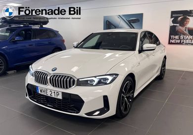 BMW 330, 2025