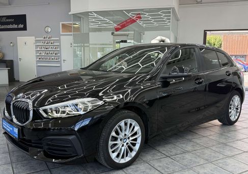 BMW 118, 2022