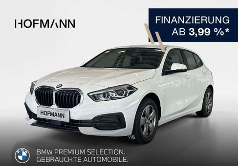 BMW 118, 2022