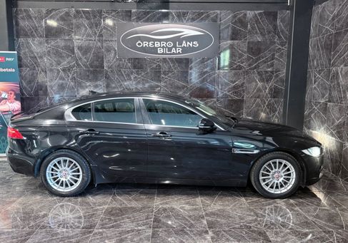 Jaguar XE, 2016