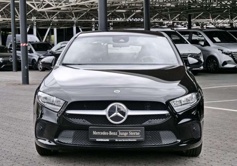 Mercedes-Benz A 180, 2022
