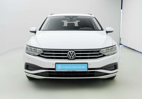 Volkswagen Passat Variant, 2023 3
