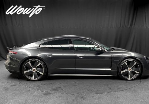 Porsche Taycan, 2021