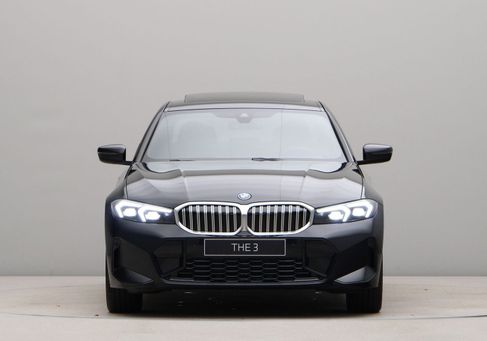 BMW 330, 2025