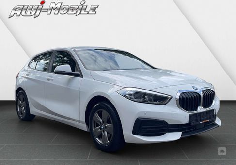 BMW 118, 2022