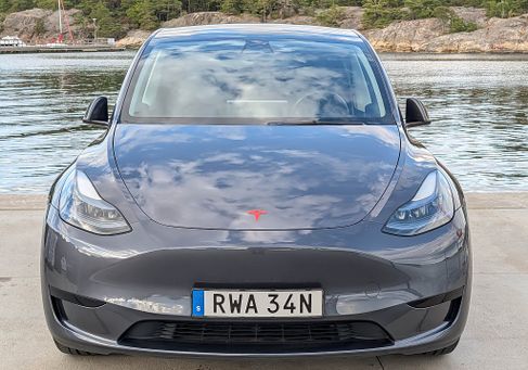 Tesla Model Y, 2023 2