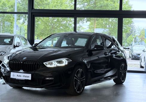 BMW 118, 2024