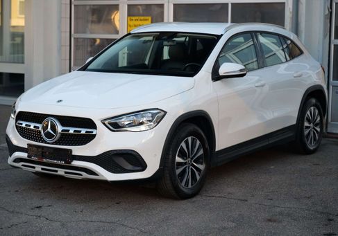 Mercedes-Benz GLA 180, 2021